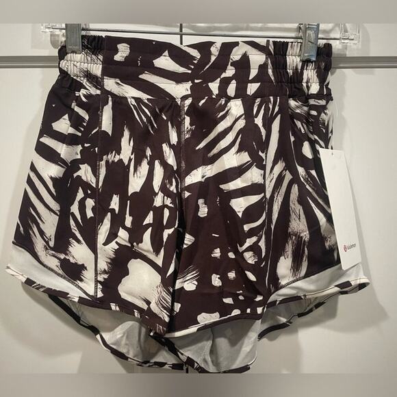 Lululemon Hottie Hot High Rise Lined Short 4" Size 4- Espresso/Bone Color NWT - Picture 2 of 11